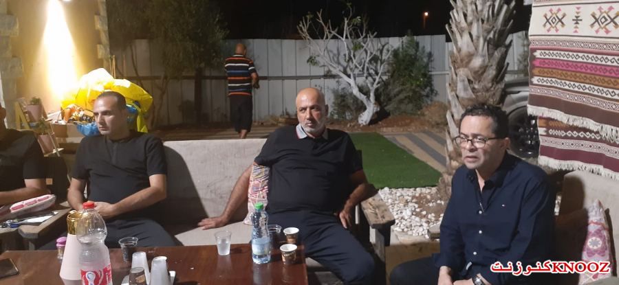 اللجنة الشعبية في الطيبة بزيارة لبيت عائلة حجاج المهدد بالهدم